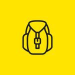 Einfacher schwarzer Umriss eines Rucksacks auf leuchtend gelbem Hintergrund. Der Rucksack hat eine Klappe mit einer Schnalle in der Mitte.